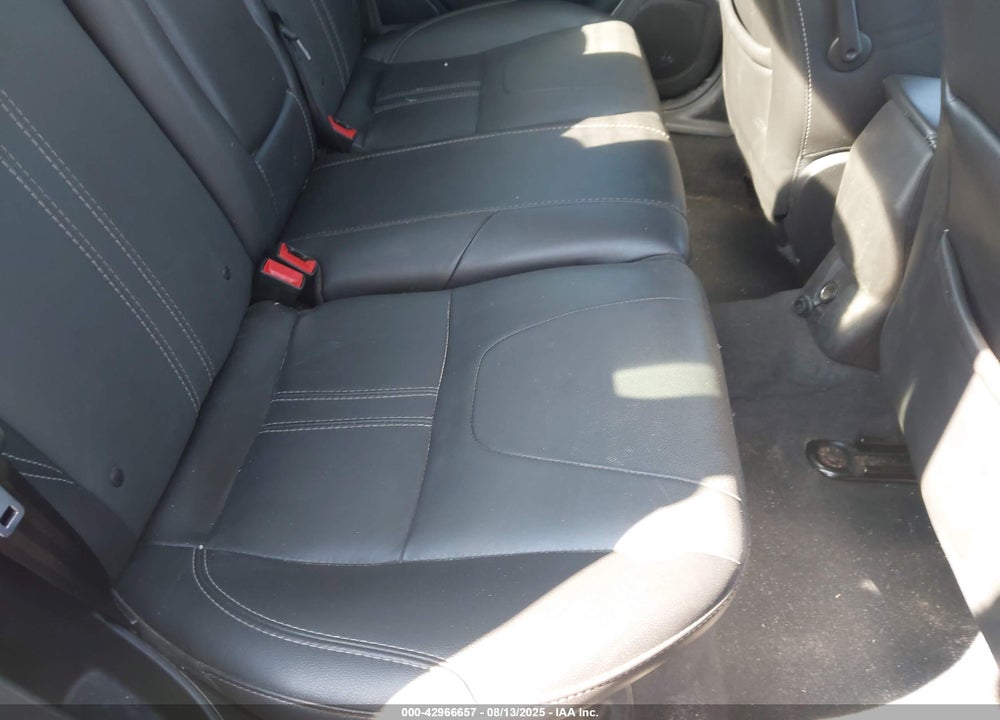 2014 FORD FOCUS TITANIUM VIN: 1FADP3J29EL241355