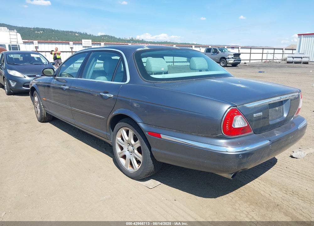 2005 JAGUAR XJ XJ8 L VIN: SAJWA79C35SG46081