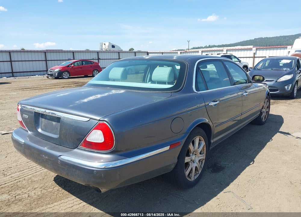 2005 JAGUAR XJ XJ8 L VIN: SAJWA79C35SG46081