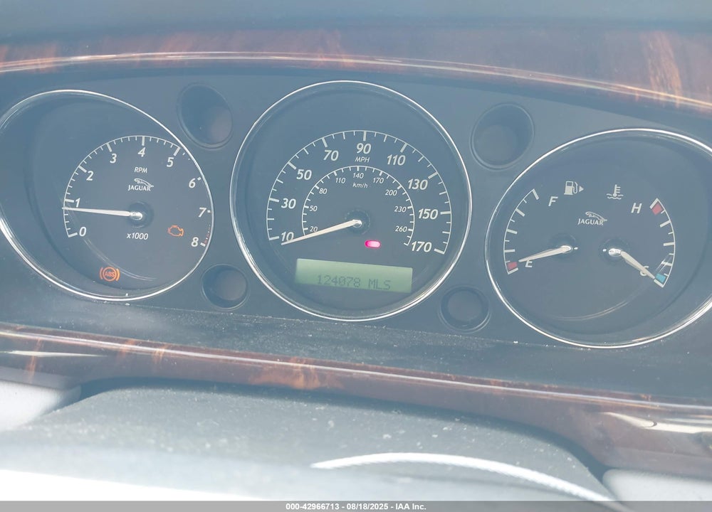 2005 JAGUAR XJ XJ8 L VIN: SAJWA79C35SG46081