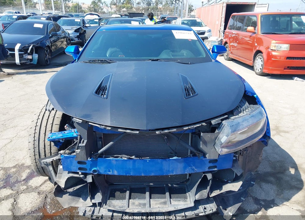 2018 CHEVROLET CAMARO VIN: 1G1FH1R76J0187215