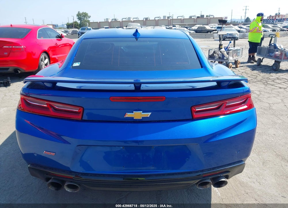 2018 CHEVROLET CAMARO VIN: 1G1FH1R76J0187215