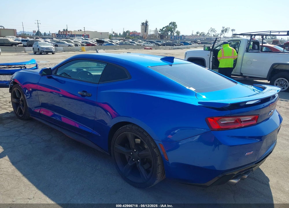 2018 CHEVROLET CAMARO VIN: 1G1FH1R76J0187215