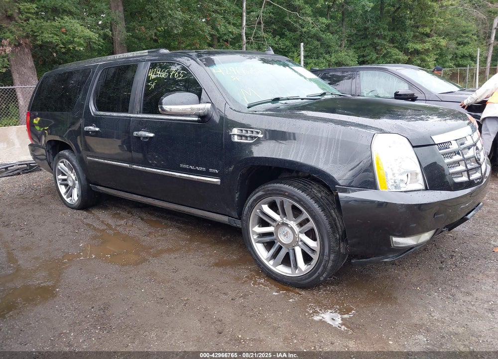 2011 CADILLAC ESCALADE ESV PREMIUM VIN: 1GYS4JEF8BR305528