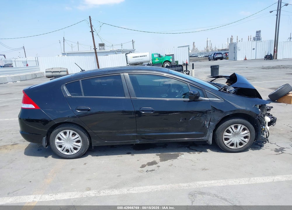 2011 HONDA INSIGHT VIN: JHMZE2H50BS008562