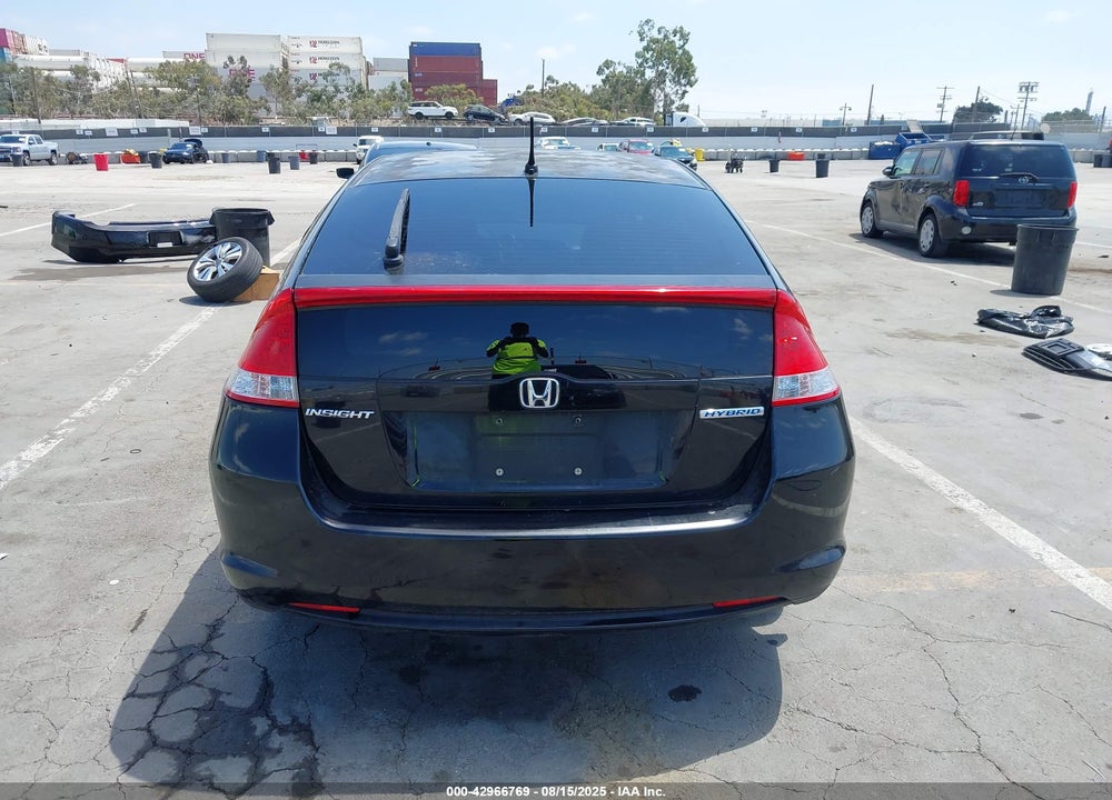 2011 HONDA INSIGHT VIN: JHMZE2H50BS008562