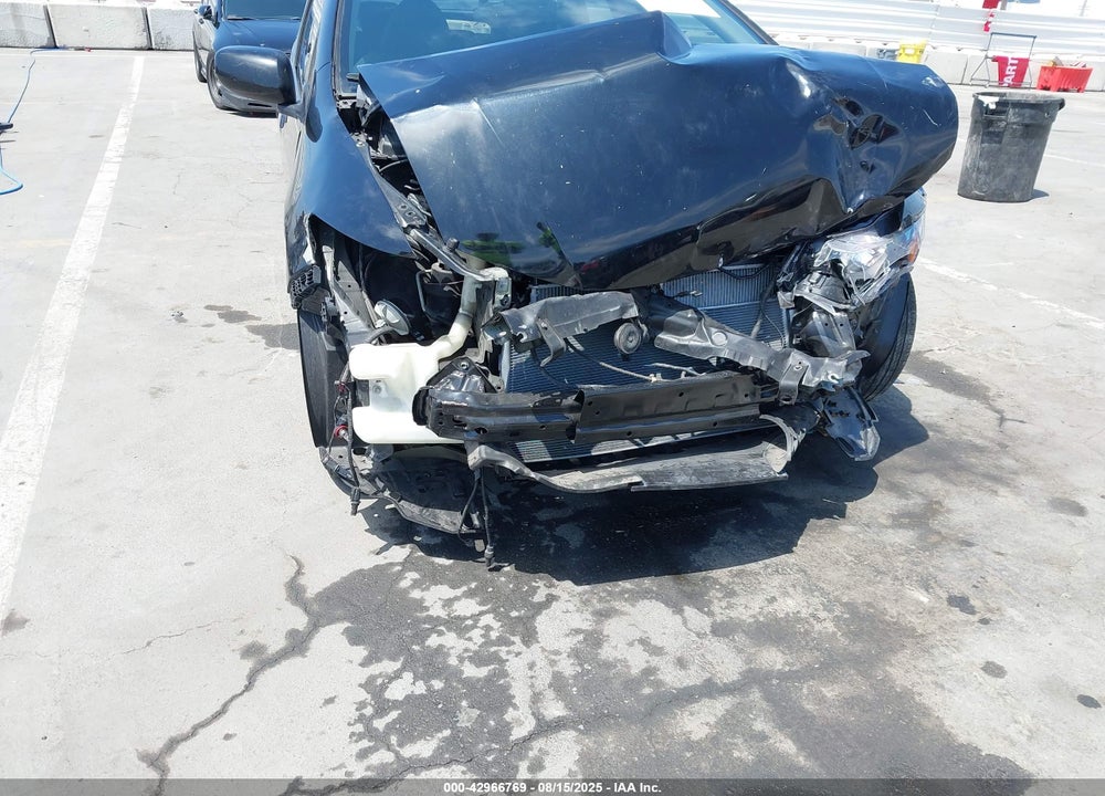 2011 HONDA INSIGHT VIN: JHMZE2H50BS008562