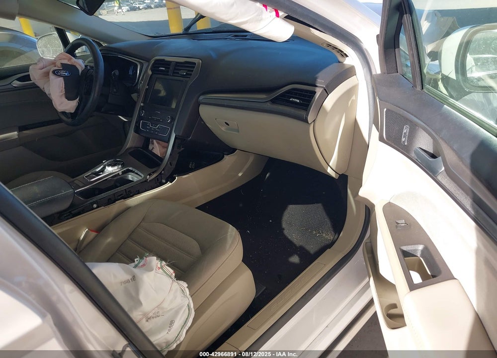 2020 FORD FUSION SE VIN: 3FA6P0HDXLR218258