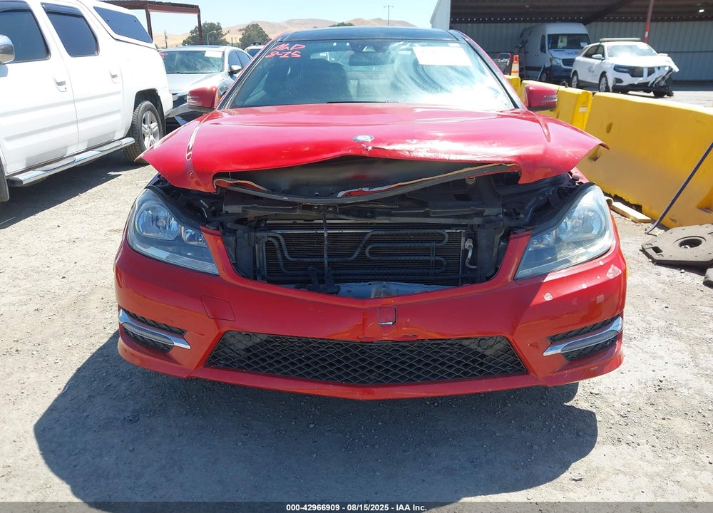 2014 MERCEDES-BENZ C CLASS VIN: WDDGJ4HB9EG301900