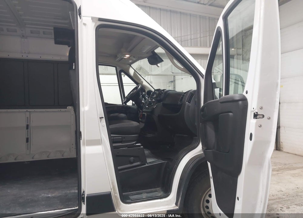 2024 RAM PROMASTER 2500 VIN: 3C6LRVDG2RE114990