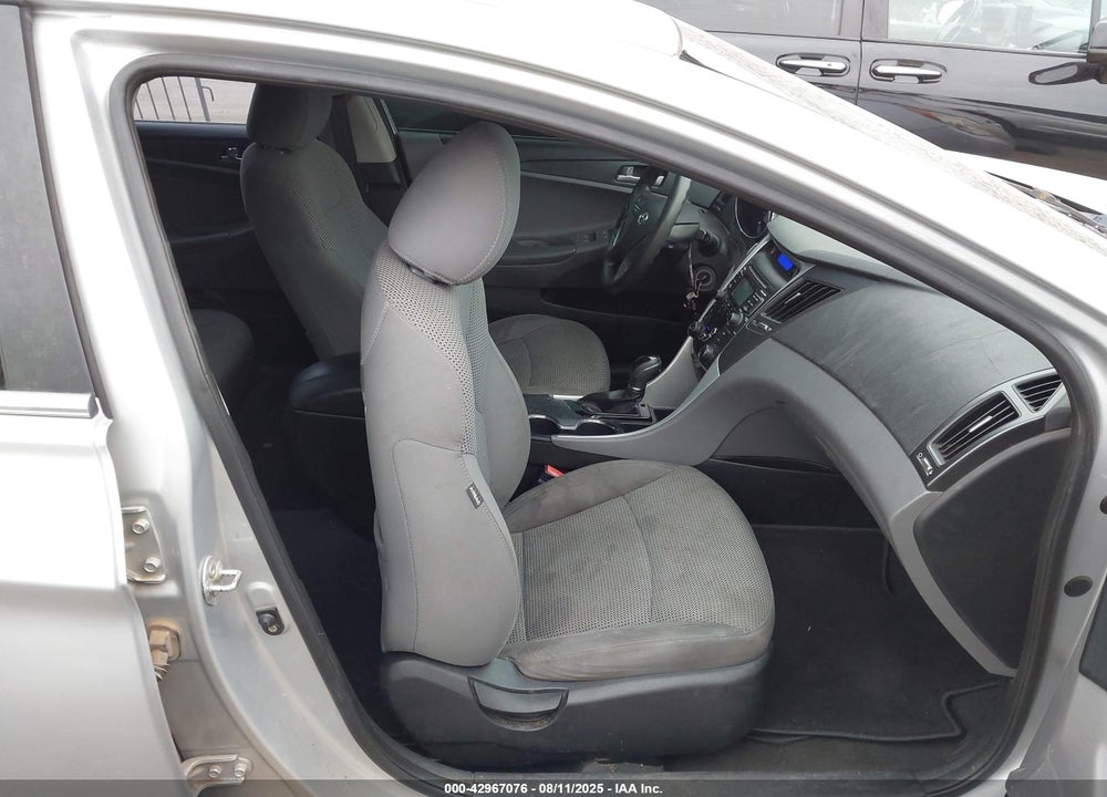 2011 HYUNDAI SONATA VIN: 5NPEB4AC8BH237549
