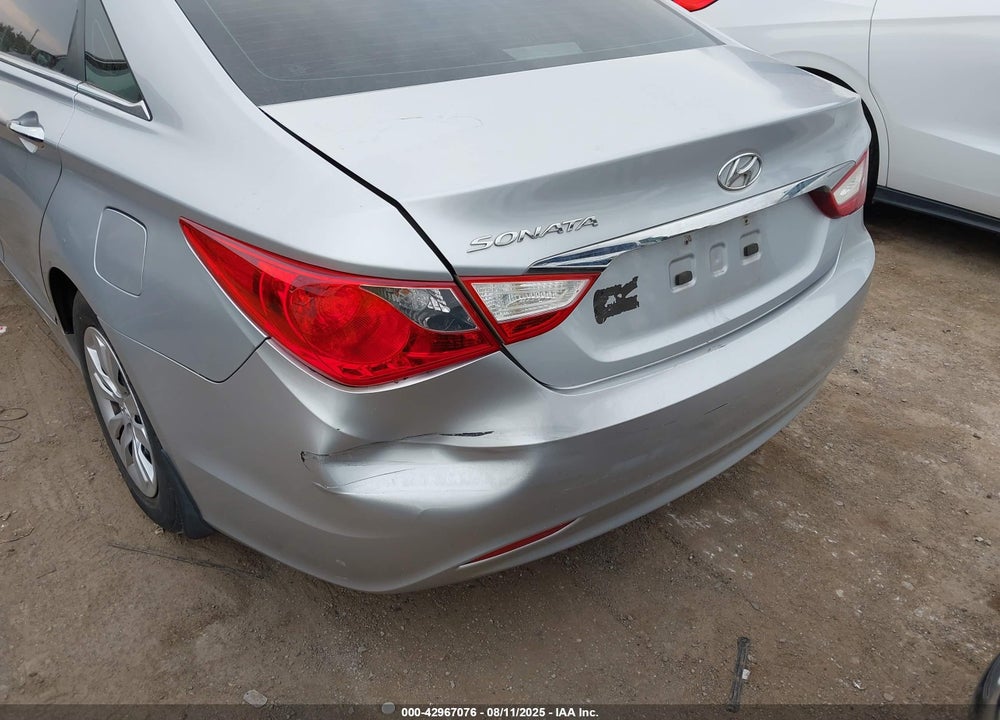 2011 HYUNDAI SONATA VIN: 5NPEB4AC8BH237549