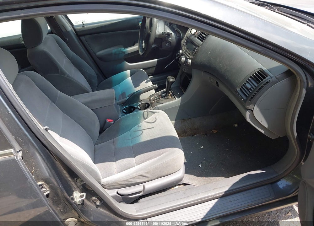 2004 HONDA ACCORD 2.4 LX VIN: 1HGCM56314A163239