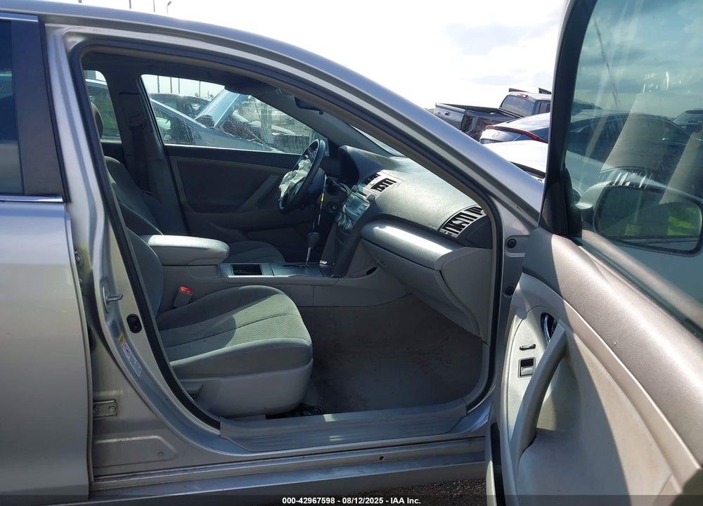 2009 TOYOTA CAMRY VIN: 4T1BE46K69U825570