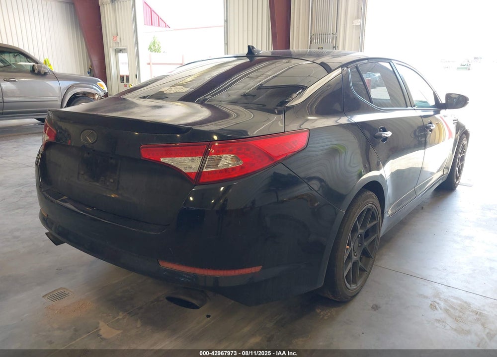 2011 KIA OPTIMA VIN: KNAGR4A61B5132251