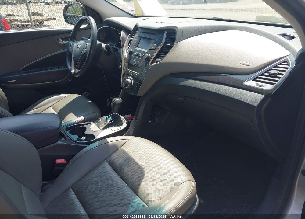2016 HYUNDAI SANTA FE VIN: KM8SNDHF3GU140942