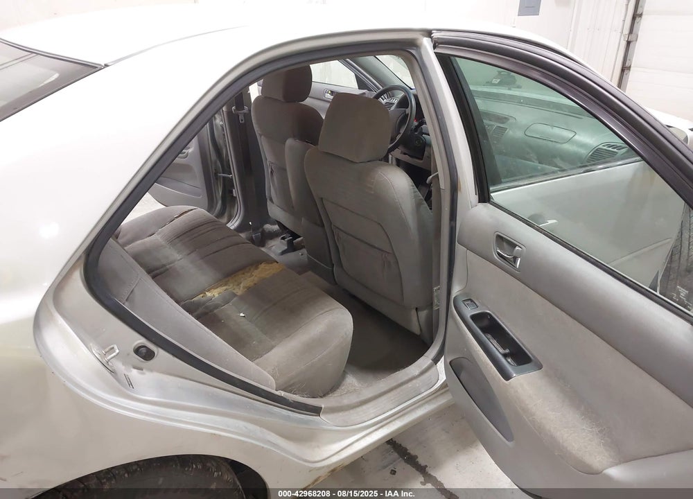 2005 TOYOTA CAMRY LE VIN: 4T1BE32K95U091856