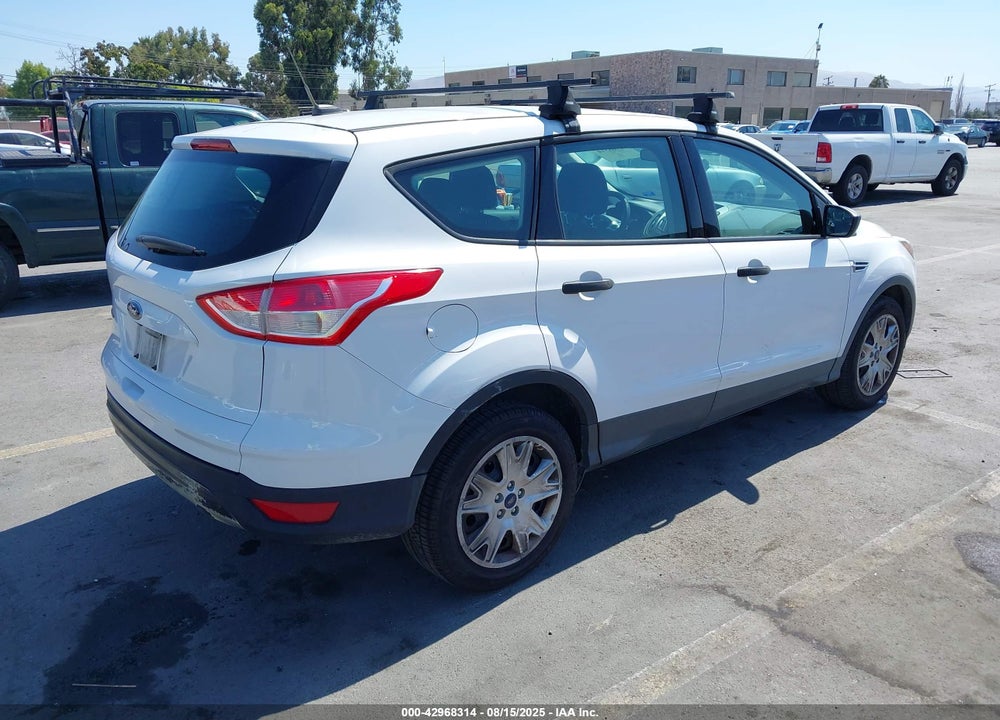 2016 FORD ESCAPE S VIN: 1FMCU0F7XGUC00131
