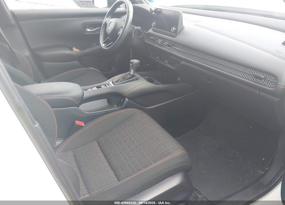 2025 HONDA HR-V VIN: 3CZRZ2H54SM723756