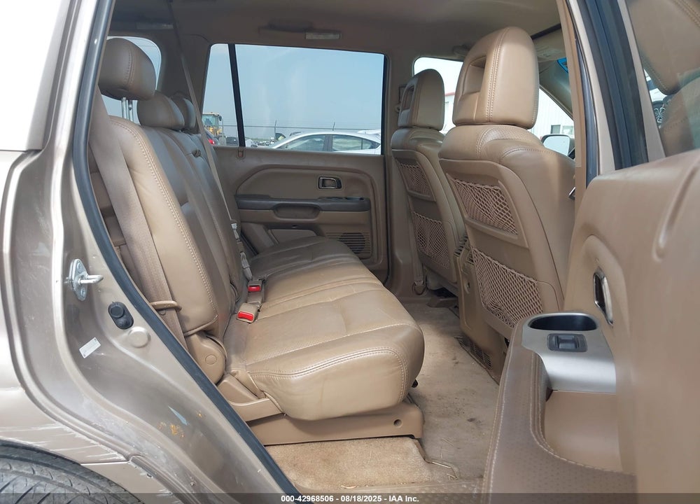 2004 HONDA PILOT EX-L VIN: 2HKYF18544H518581
