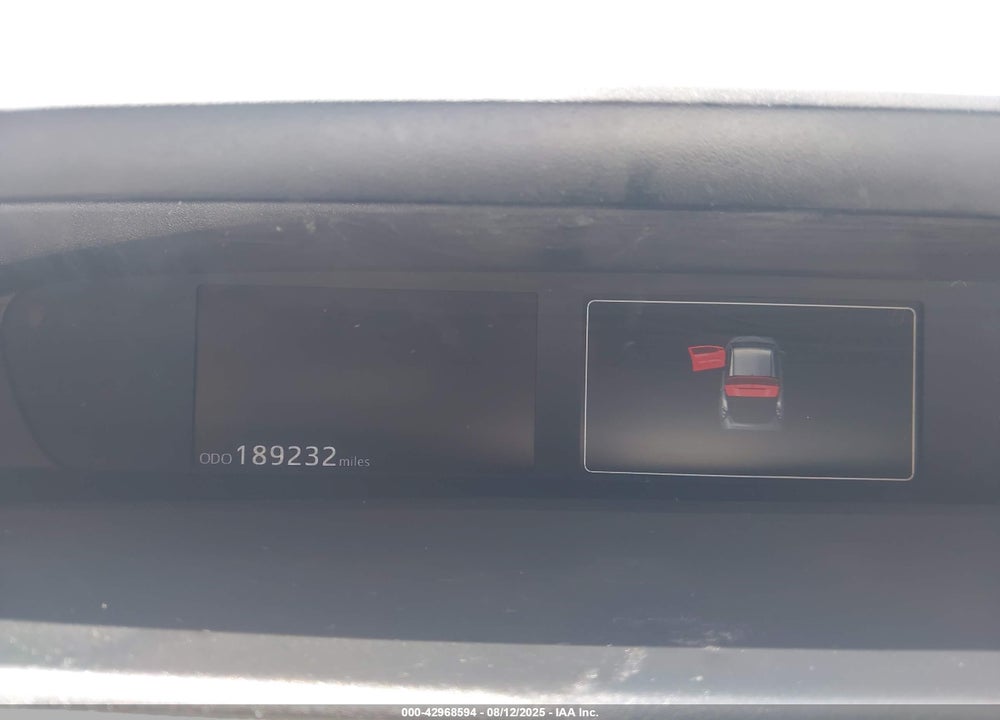 2018 TOYOTA PRIUS VIN: JTDKBRFU0J3586586