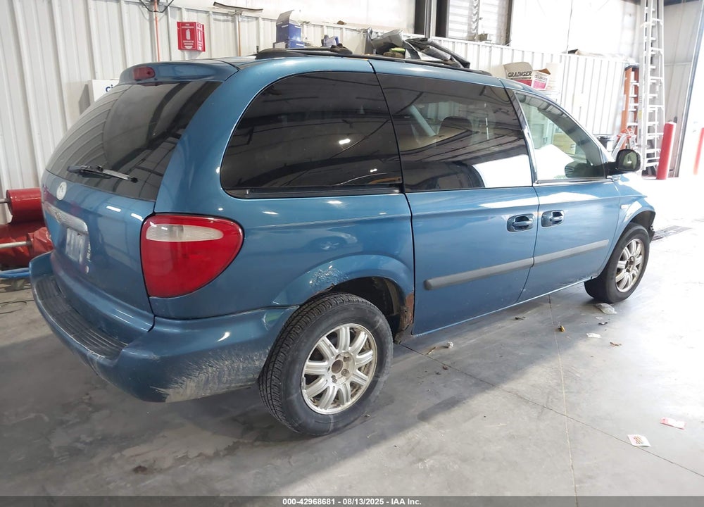 2005 CHRYSLER TOWN & COUNTRY VIN: 1C4GP45R55B259393