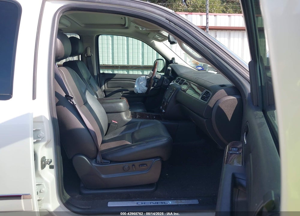 2014 GMC YUKON VIN: 1GKS1EEF4ER202136