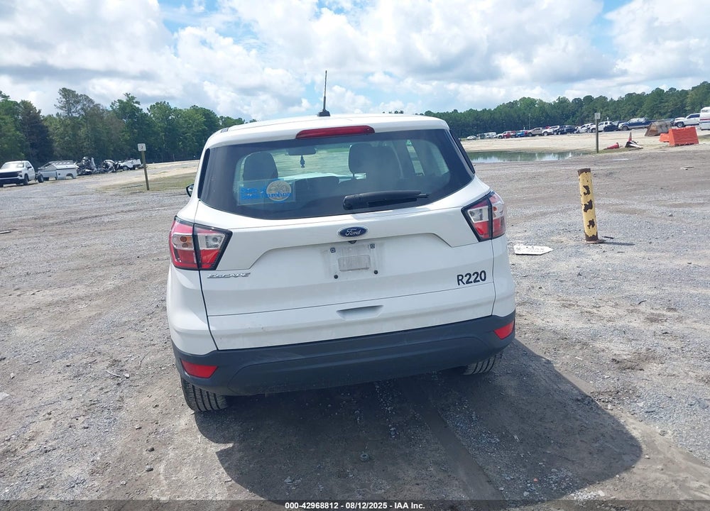 2018 FORD ESCAPE VIN: 1FMCU0F71JUC37821