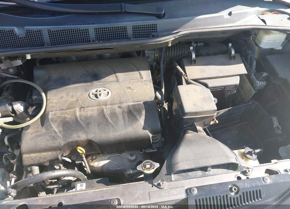 2011 TOYOTA SIENNA LE V6 VIN: 5TDKK3DC4BS085689