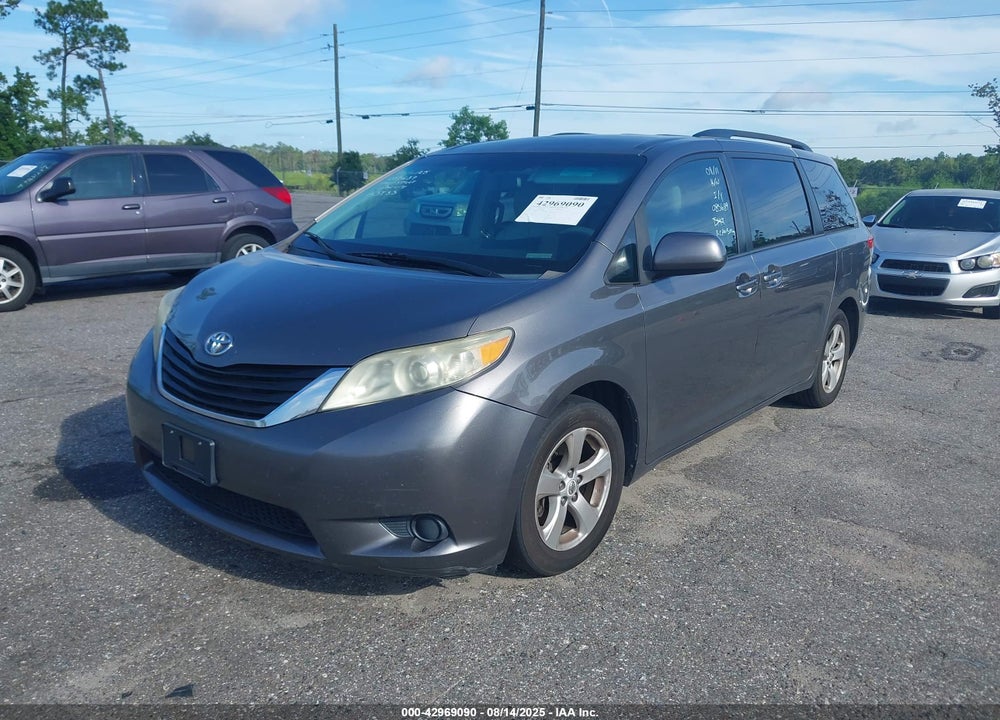 2011 TOYOTA SIENNA LE V6 VIN: 5TDKK3DC4BS085689