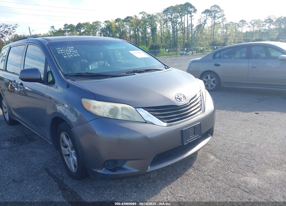 2011 TOYOTA SIENNA LE V6 VIN: 5TDKK3DC4BS085689