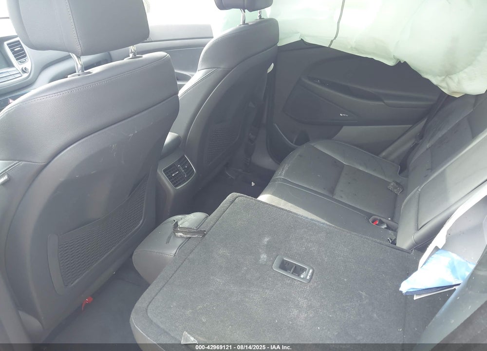 2018 HYUNDAI TUCSON VIN: KM8J3CA27JU724741