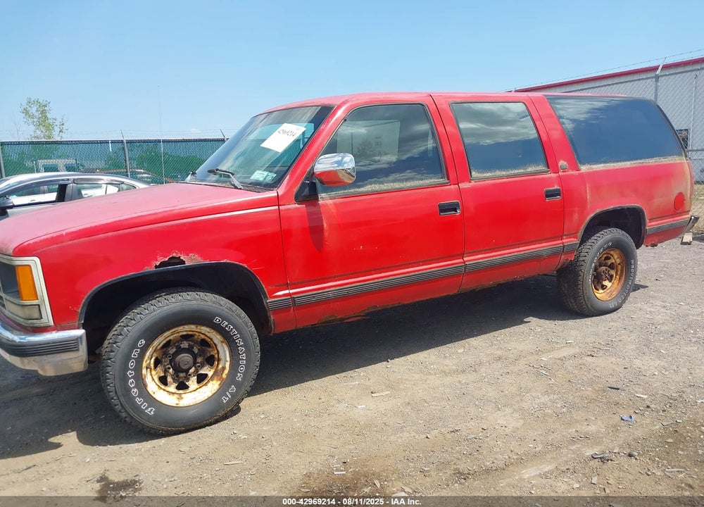 1993 CHEVROLET SUBURBAN C2500 VIN: 1GNGC26K8PJ366763