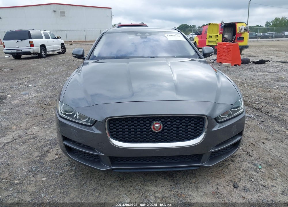 2017 JAGUAR XE VIN: SAJAE4BGXHA963891