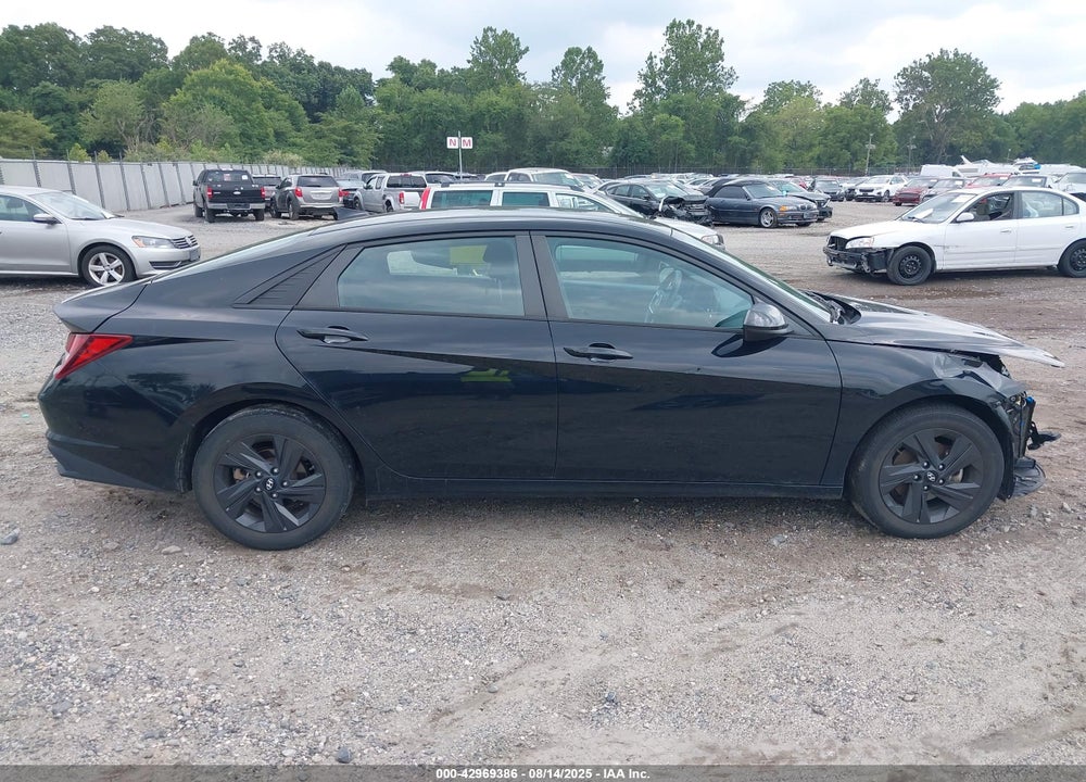 2021 HYUNDAI ELANTRA VIN: KMHLM4AG4MU071247