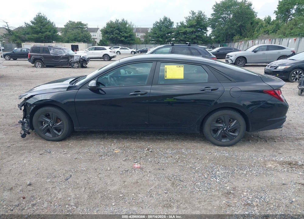 2021 HYUNDAI ELANTRA VIN: KMHLM4AG4MU071247