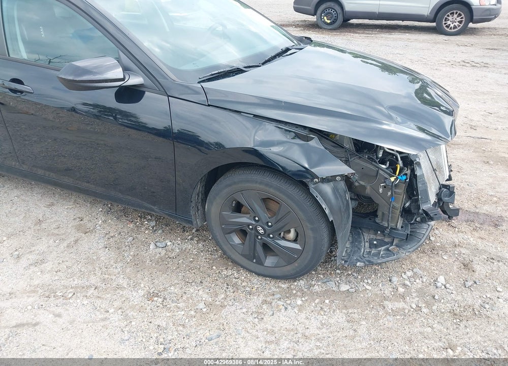 2021 HYUNDAI ELANTRA VIN: KMHLM4AG4MU071247