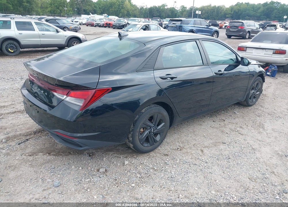 2021 HYUNDAI ELANTRA VIN: KMHLM4AG4MU071247