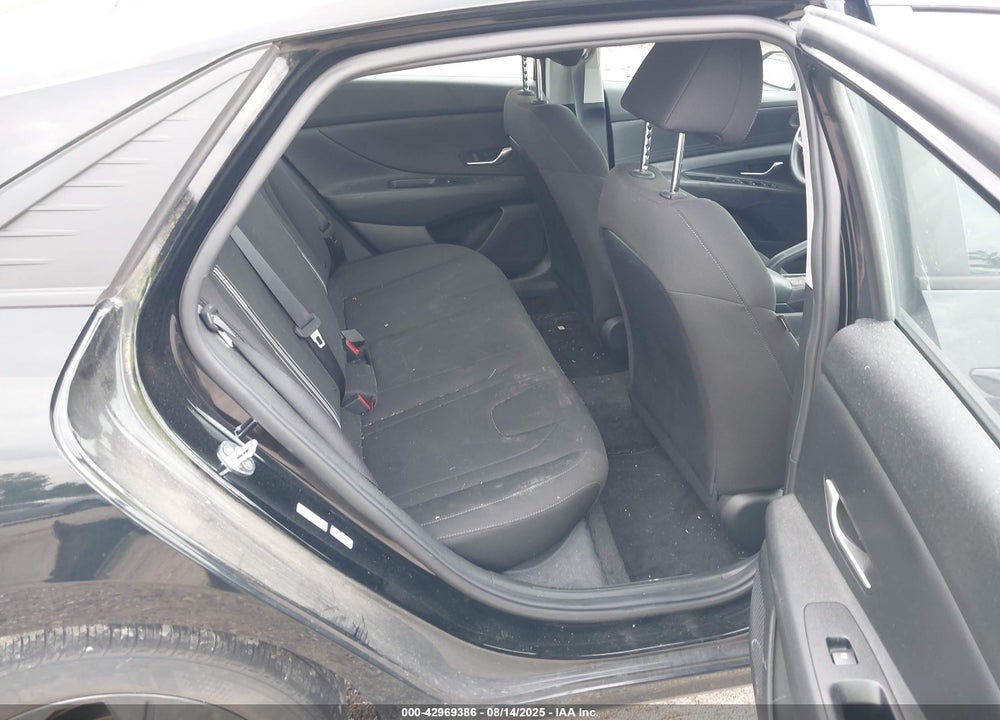 2021 HYUNDAI ELANTRA VIN: KMHLM4AG4MU071247