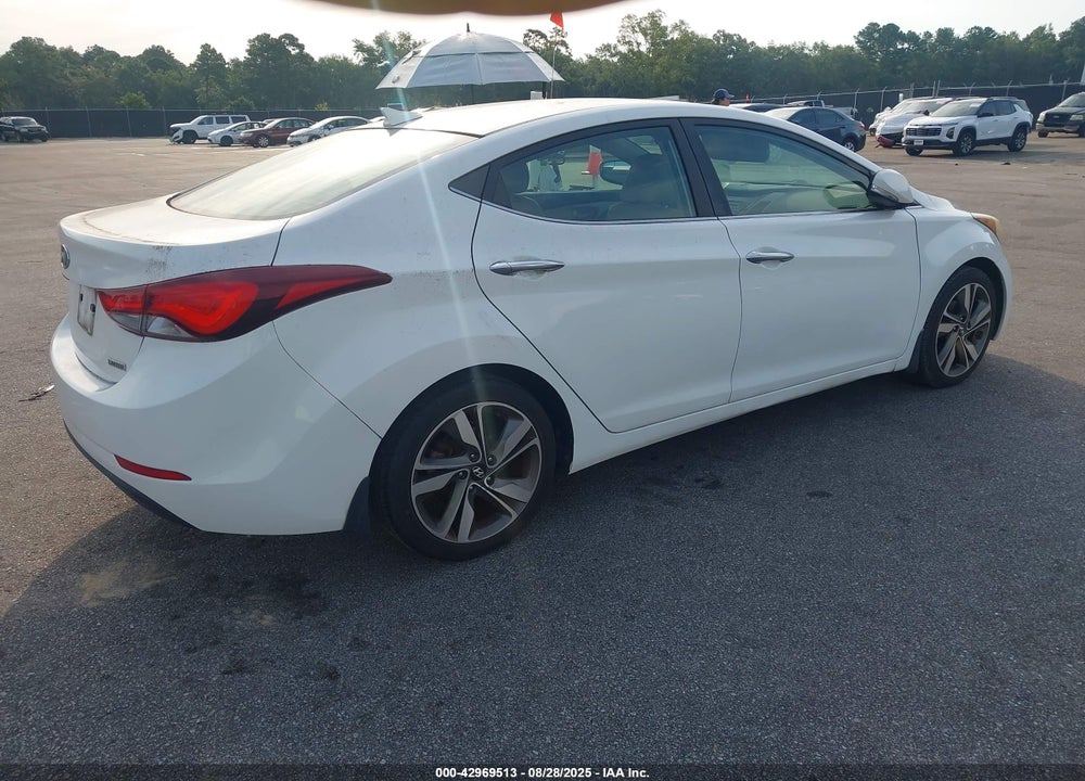 2014 HYUNDAI ELANTRA VIN: 5NPDH4AE3EH463854