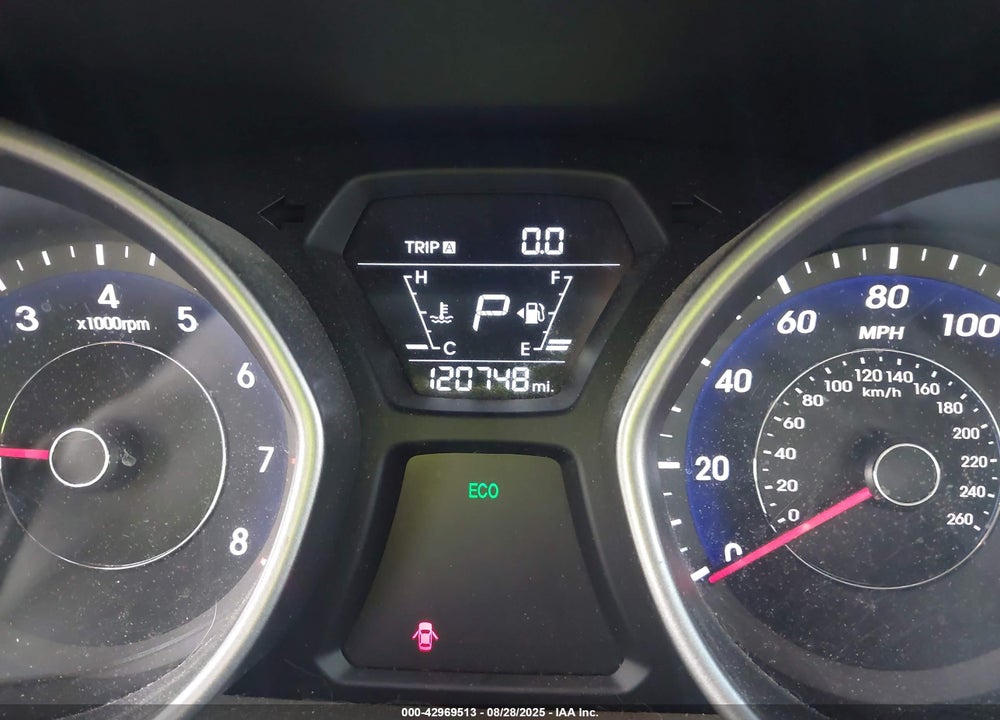 2014 HYUNDAI ELANTRA VIN: 5NPDH4AE3EH463854