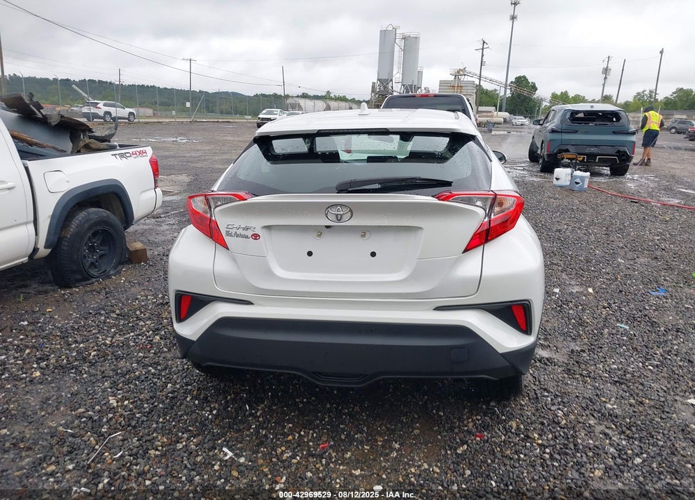 2021 TOYOTA C-HR VIN: NMTKHMBX5MR126455