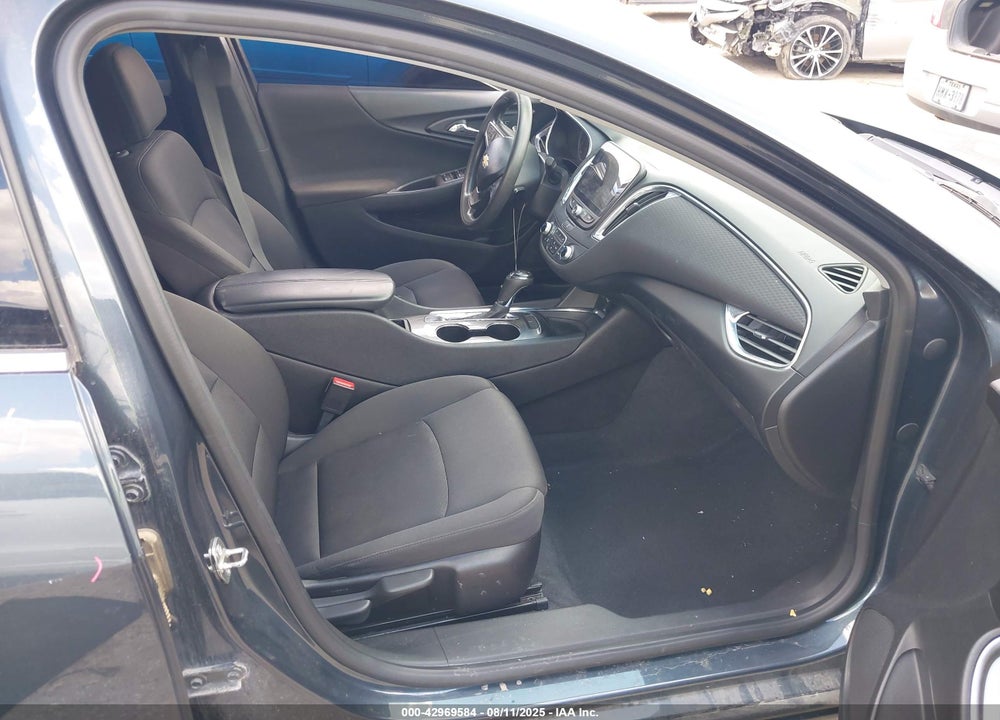 2019 CHEVROLET MALIBU VIN: 1G1ZD5ST6KF138764