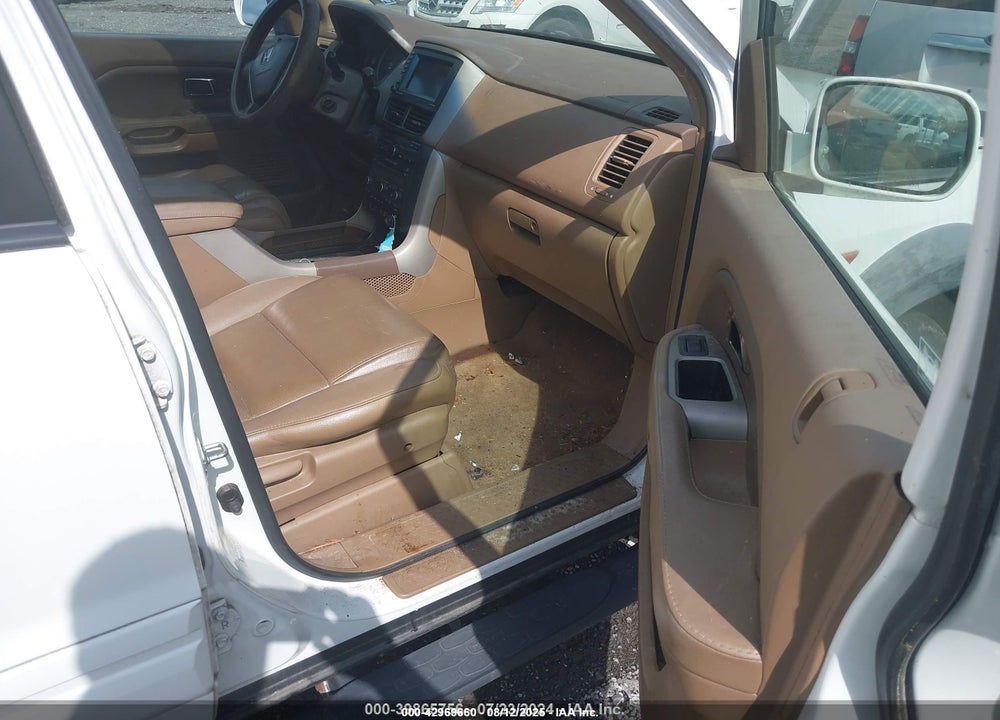 2007 HONDA PILOT EX-L VIN: 2HKYF18707H532256