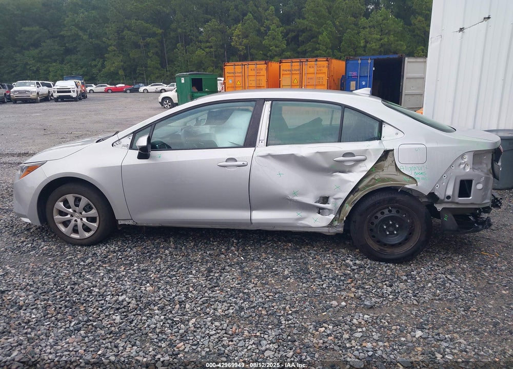 2022 TOYOTA COROLLA VIN: 5YFEPMAE1NP306172