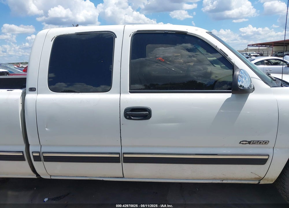 2000 CHEVROLET SILVERADO 1500 LS VIN: 2GCEC19V4Y1273850