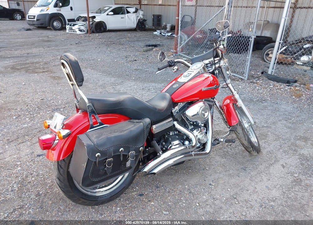 2011 HARLEY-DAVIDSON FXDC VIN: 1HD1GV419BC328338