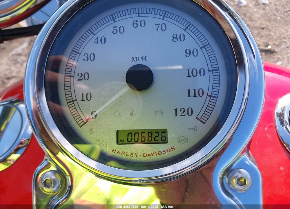 2011 HARLEY-DAVIDSON FXDC VIN: 1HD1GV419BC328338