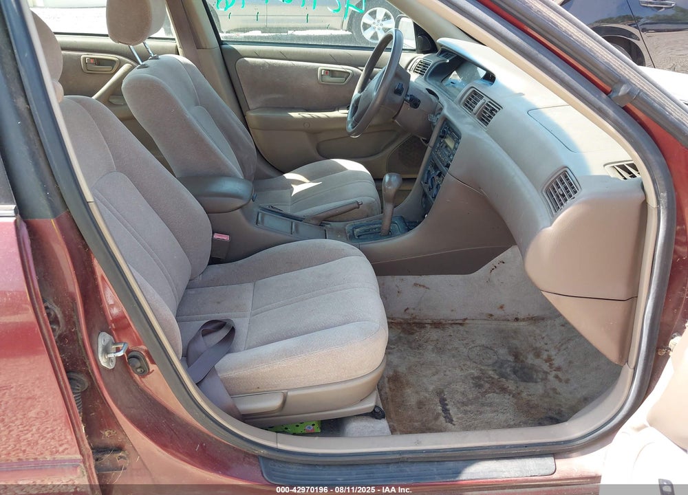 1999 TOYOTA CAMRY LE VIN: 4T1BG22K7XU565987