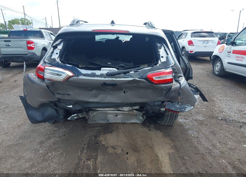 2016 JEEP CHEROKEE VIN: 1C4PJMAB5GW335913